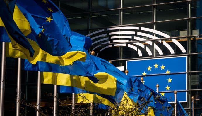 Bryussel: Ukrainaga g‘alaba uchun qurol va YeIga yo‘l kerak