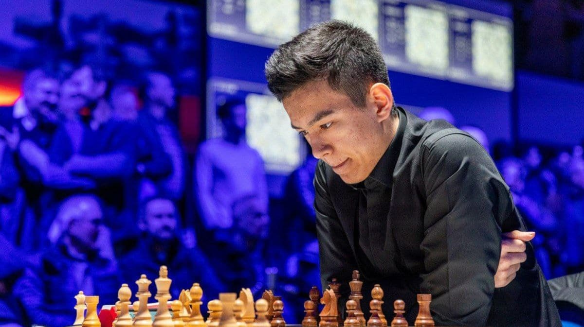 Chess prodigy from Uzbekistan enters into world's top 10