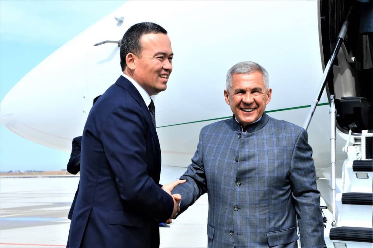Head of Tatarstan Rustam Minnikhanov arrives in Surkhandarya region