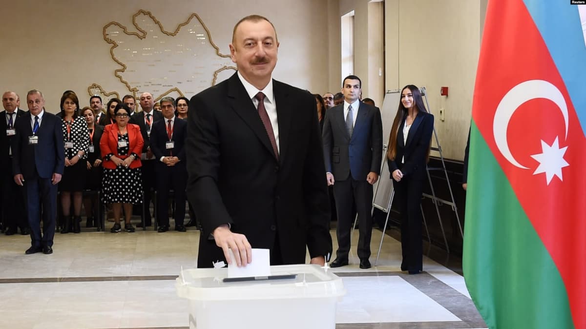 Ozarboyjonda muddatidan oldin prezidentlik saylovi o‘tkaziladi 