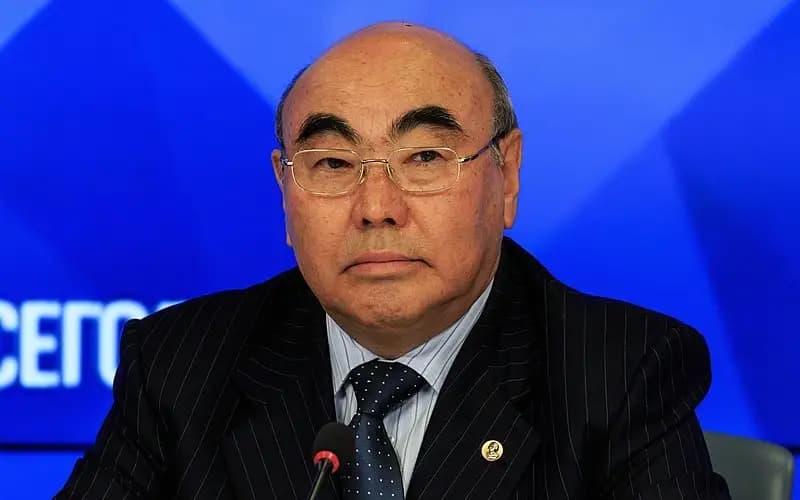 Qirg‘izistonda Asqar Akayevga sobiq prezident maqomini qaytarish rad etildi