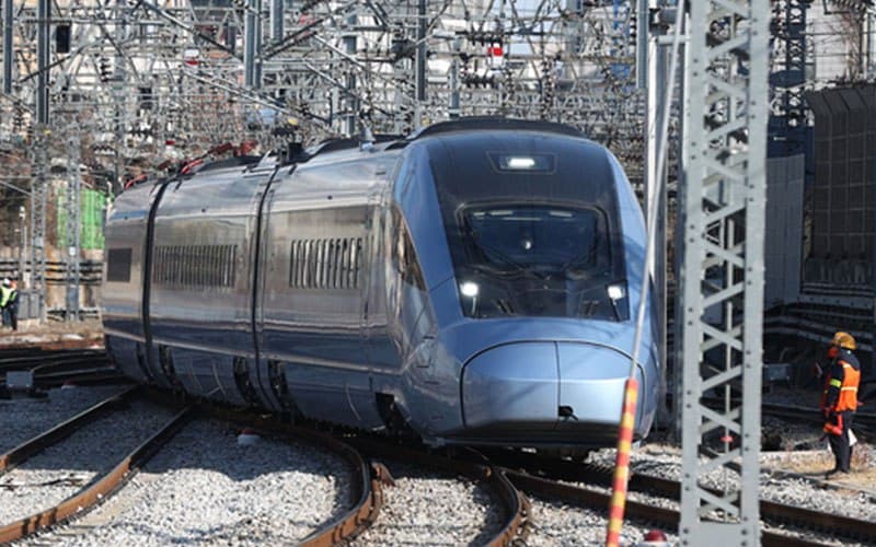 Uzbekistan to purchase 6 high-speed electric trains