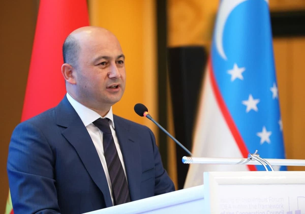 Bosh vazir yordamchisi va uning DXX Ichki xavfsizlik boshqarmasi boshlig‘i bo‘lib ishlagan akasi ishdan olindi