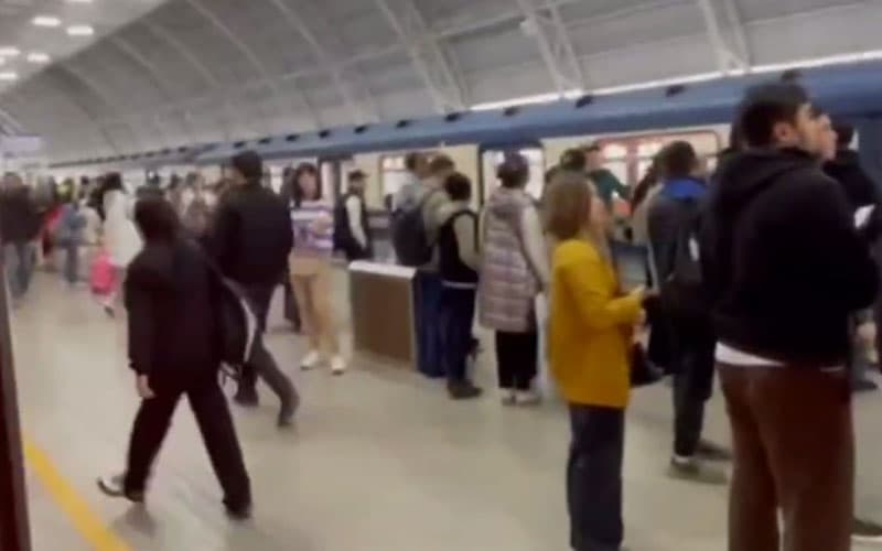 Четыре состава скопились в метро Ташкента из-за поломки 