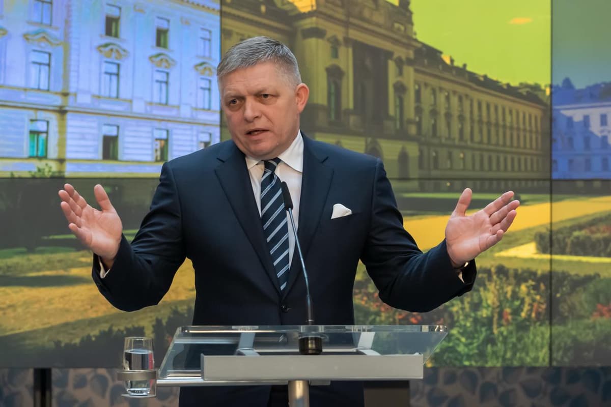 Fitso Zelenskiyni chegarada uchrashib, gaz tranzitini muhokama qilishga chaqirdi. Ukraina prezidenti esa uni Kiyevga taklif qildi
