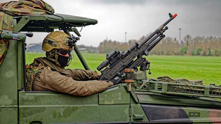 Niderlandiya armiyasi bosh qo‘mondoni fuqarolarni Rossiya bilan urushga tayyorgarlik ko‘rishga chaqirdi