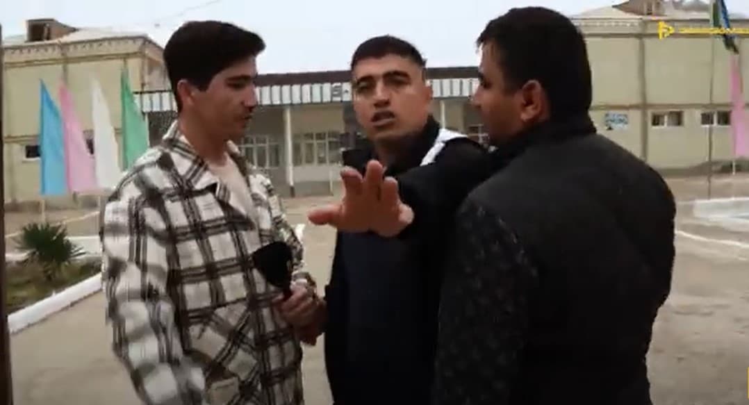 “Ҳаққингиз йўқ, журналист бўлсангиз ҳам ИИБ ходимлари билан келишингиз керак” – Бухорода журналист мактабга киритилмади