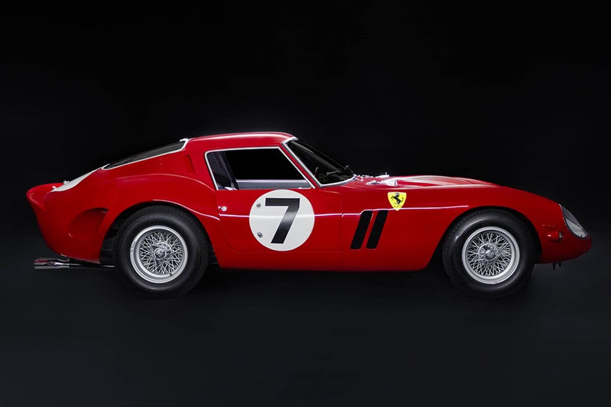 Noyob Ferrari auksionda 52 million dollarga sotildi 