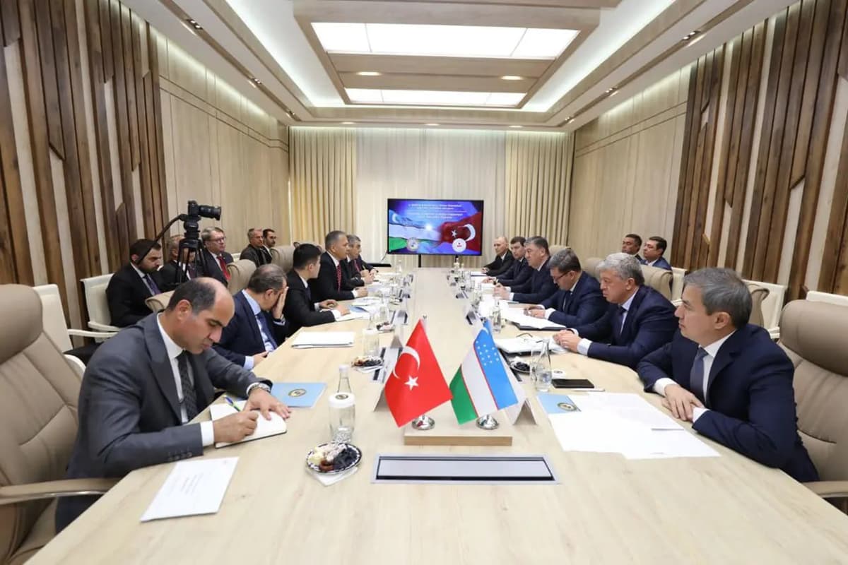 Interior Minister Pulat Bobojonov receives his Turkish counterpart  