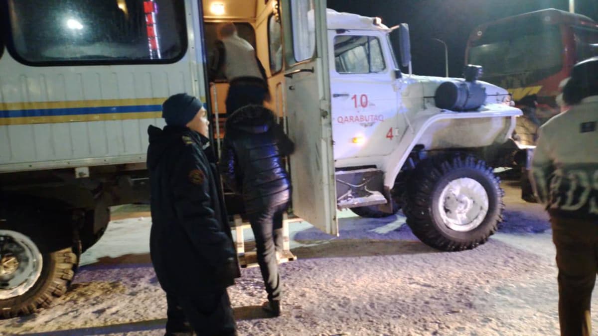Qozog‘istonda nosoz avtobusda qolib ketgan 50 dan ortiq o‘zbekistonlik evakuatsiya qilindi