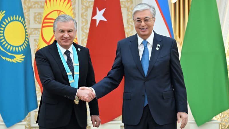 Касым-Жомарт Токаев предложил наградить Шавката Мирзиеева высоким орденом тюркского мира