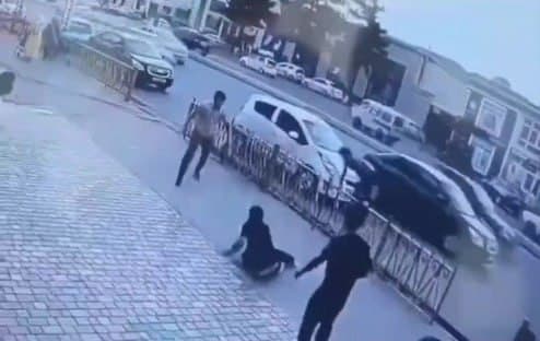 В Маргилане молодой человек нанес несколько ударов ножом стоявшему на улице гражданину