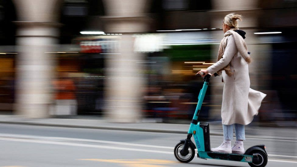 Avstraliyada jamoatchilik noroziligi tufayli elektrosamokatlar ijarasi taqiqlandi