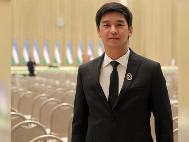 Оперный певец Женисбек Пиязов назначен советником министра высшего образования