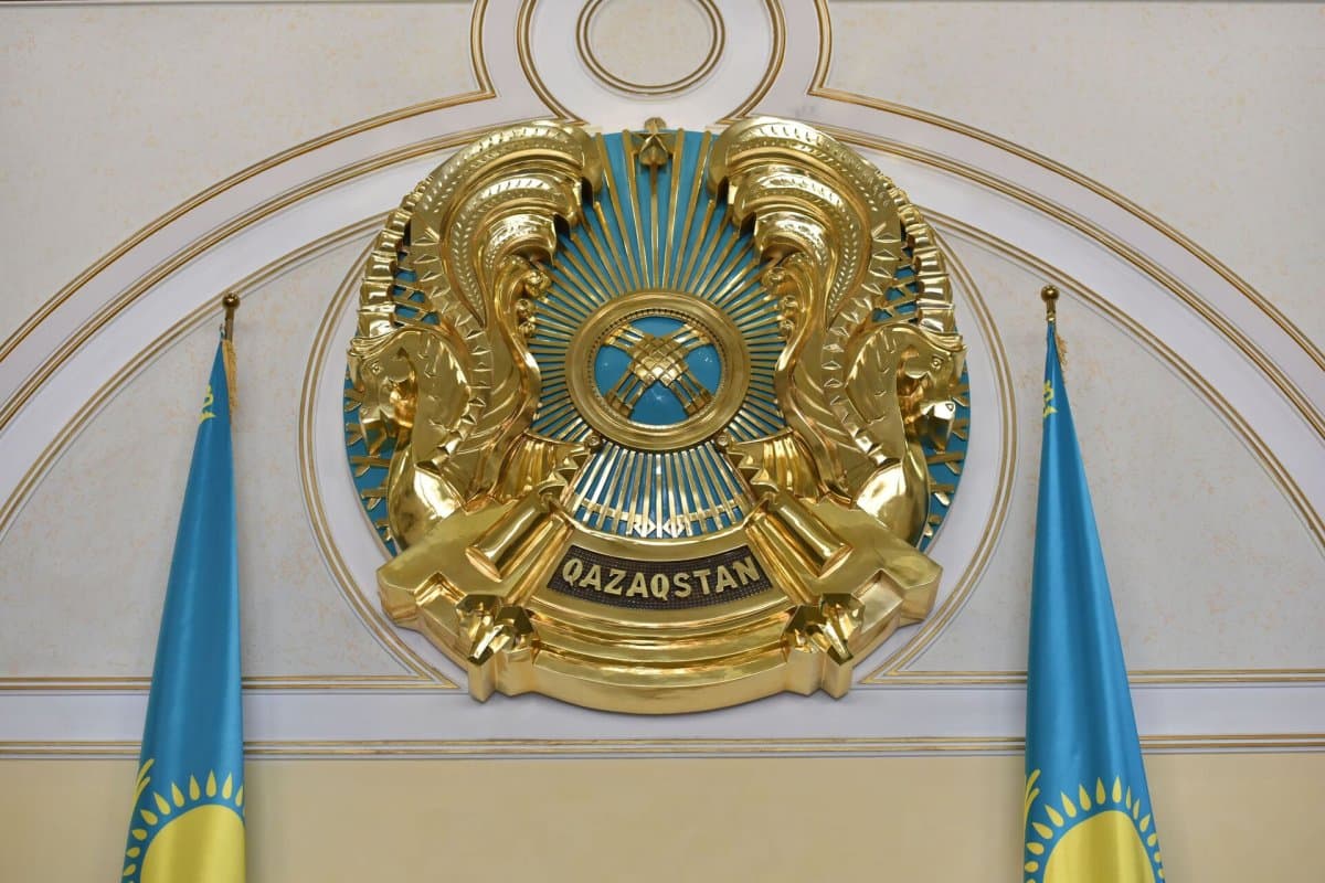 Тўқаев Қозоғистон гербини ўзгартиришни таклиф қилди