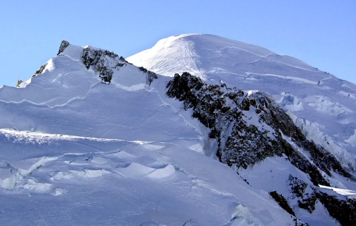 Monblan cho‘qqisida muzlab qolgan to‘rt nafar alpinistning jasadi topildi