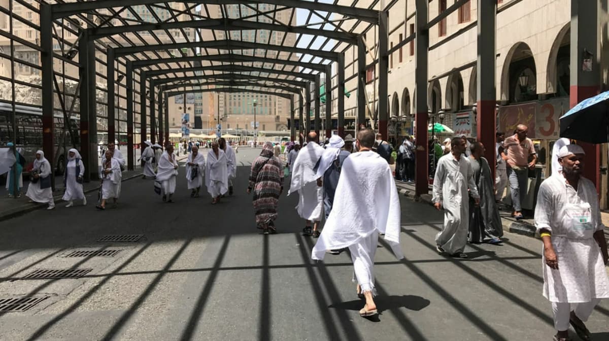 Tourism Committee temporarily suspends licenses of travel agencies sending people to Umrah without appropriate permission