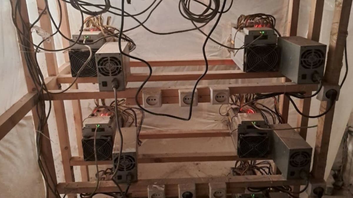 Illegal crypto mining farm causes over 1 billion UZS in damages in Tashkent 