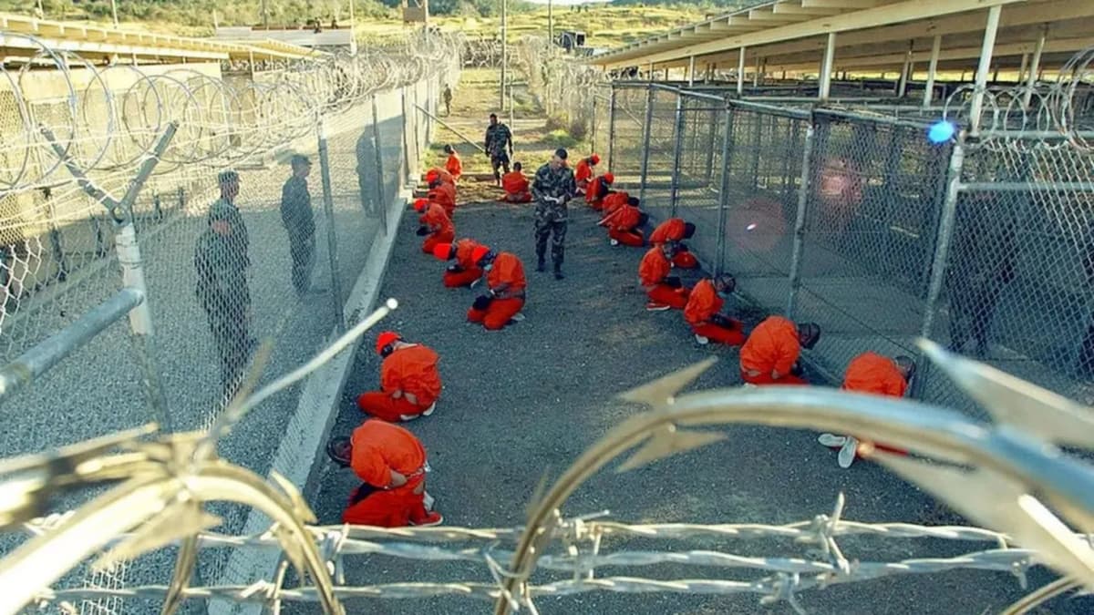 Guantanamo qamoqxonasi ochilganidan beri hibsda saqlangan Tunis fuqarosi ozod etildi