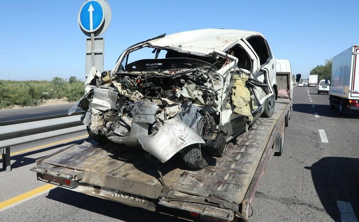 В Навои Matiz, которым управлял ученик 9-го класса попал в ДТП, двое школьников погибли