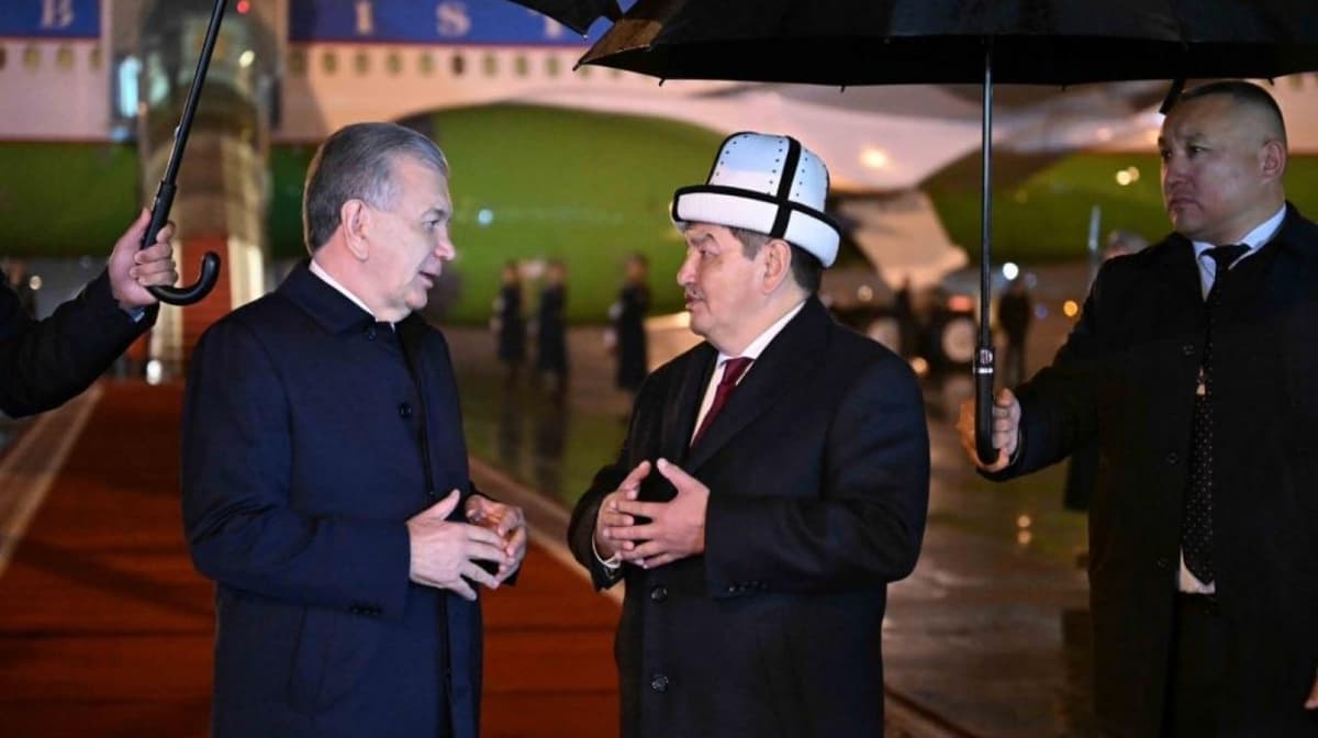 Shavkat Mirziyoyev arrives in Kyrgyzstan for Turkic States summit