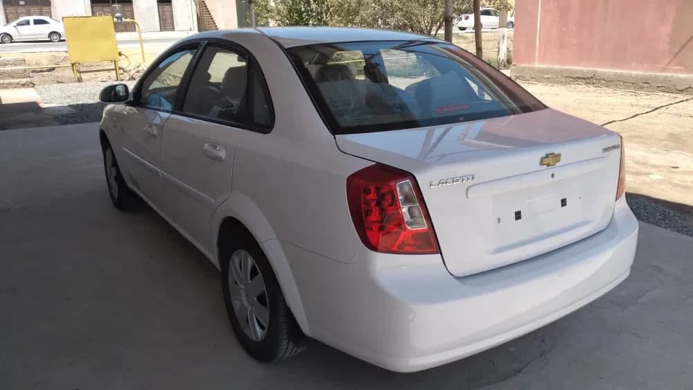 Hundreds of vehicles illegally registered in Namangan, investigation underway