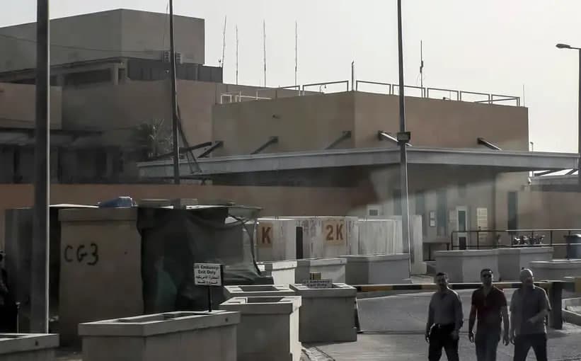 AQShning Iroqdagi elchixonasiga raketalar uchirildi