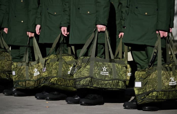 Путин ҳарбий хизматга чақириш ҳақидаги фармонни имзолади. Яна 150 минг россиялик армияга чақирилади
