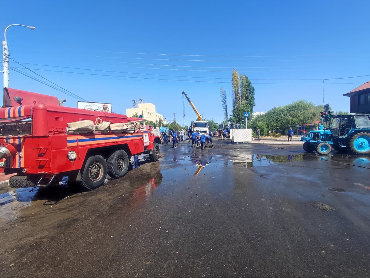 Major water pipeline burst in Tashkent’s Yunusabad leads to widespread flooding and water outages