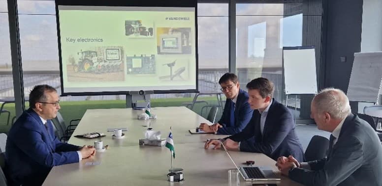 Uzbekistan and Belgian Vandewiele Group discuss future cooperation in textile sector