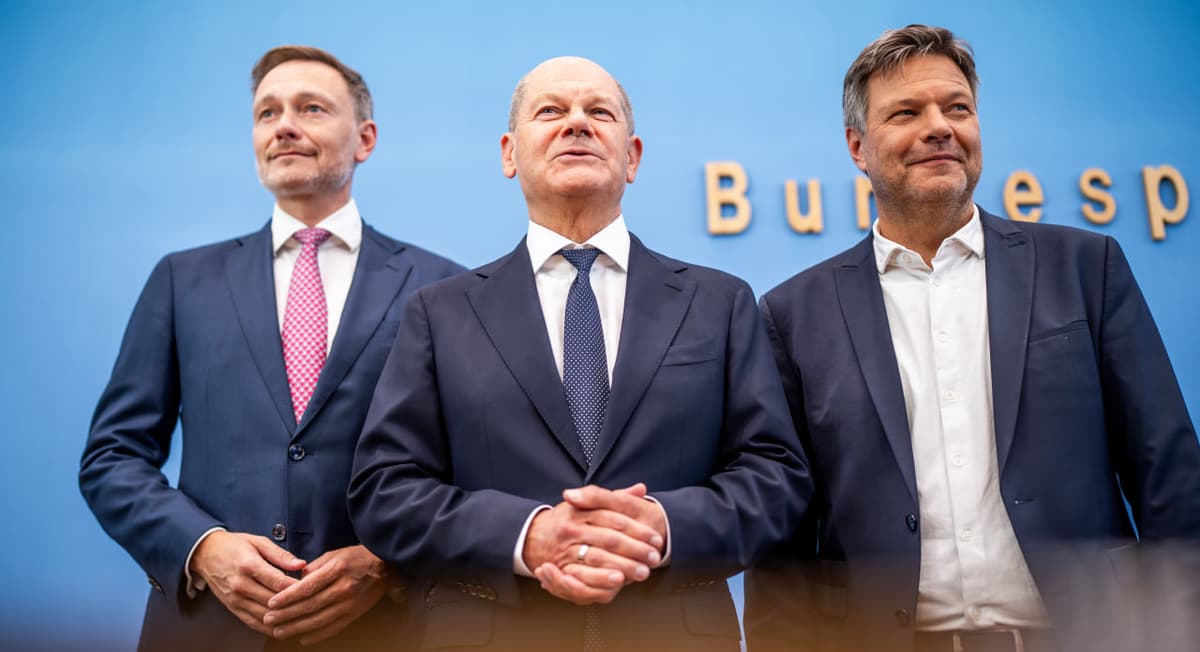Germaniyada hukmron koalitsiya parchalandi