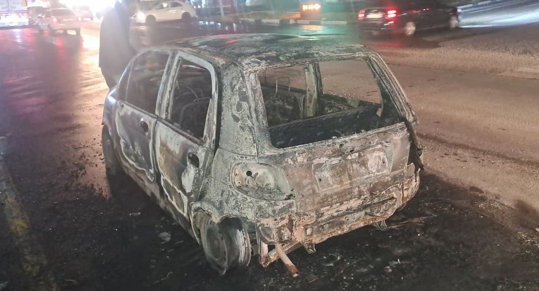В Ташкенте полностью сгорел Matiz