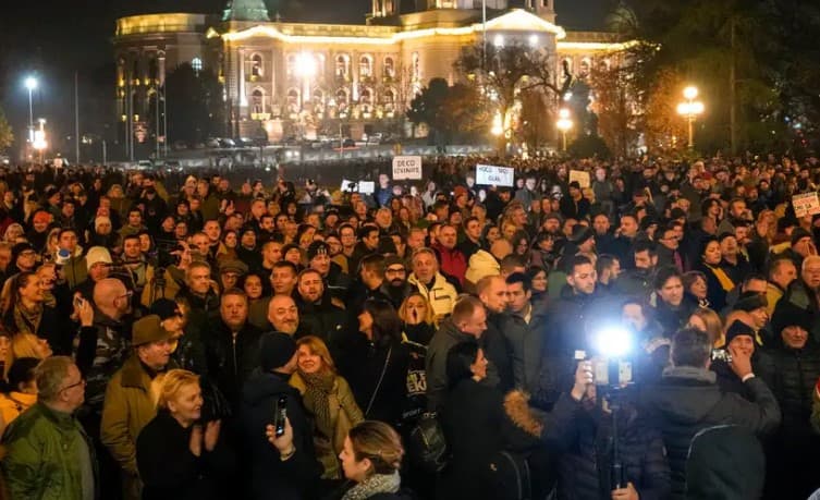 Belgradda saylovlardagi soxtalashtirishga qarshi namoyish o‘tkazildi 