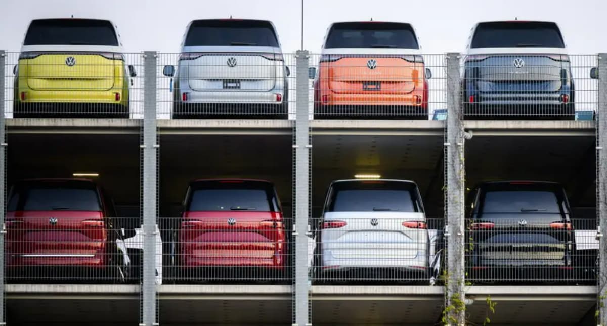 Интернетда Volkswagenʼнинг 800 мингга яқин электромобили ҳайдовчиларига оид маълумотлар тарқалиб кетди