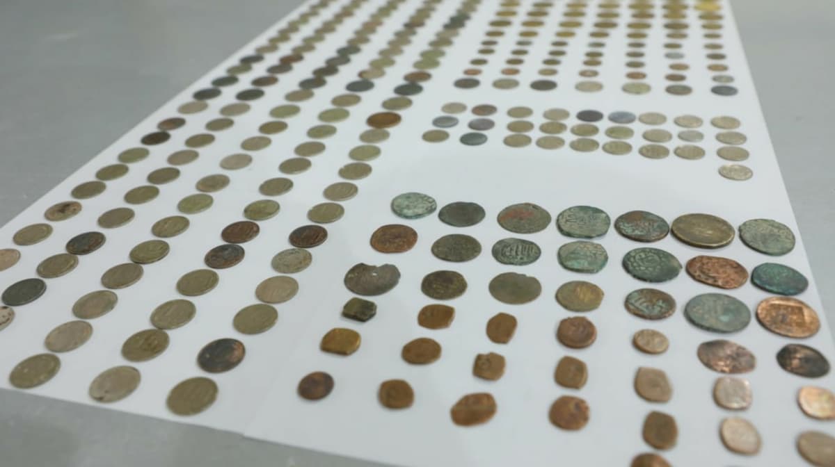 Bukhara airport security thwarts smuggling of 263 coins, some over 500 years old