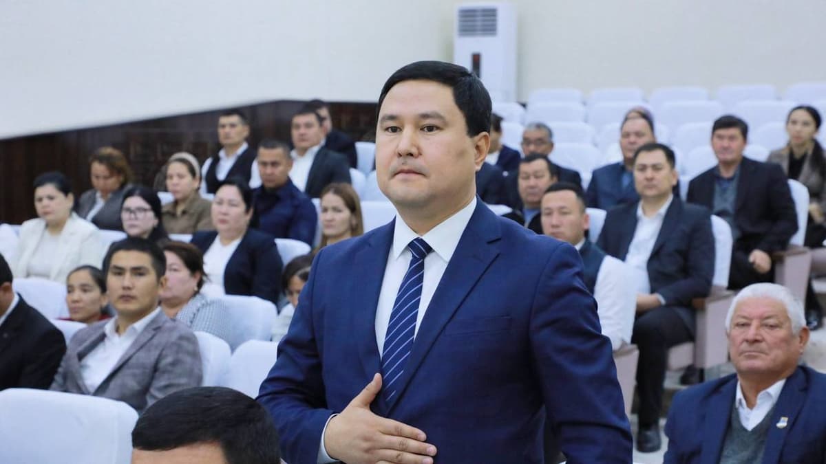 Қорақалпоғистоннинг Бўзатов туманига янги ҳоким тайинланди
