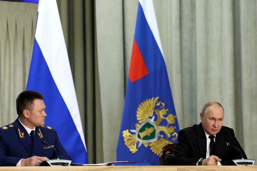 Путин «Crocus City Hall»даги теракт туфайли олий мартабали кучишлатарларнинг истеъфосини тайёрламоқда