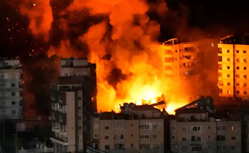 В Париже собрали 1 млрд евро для помощи Ливану 