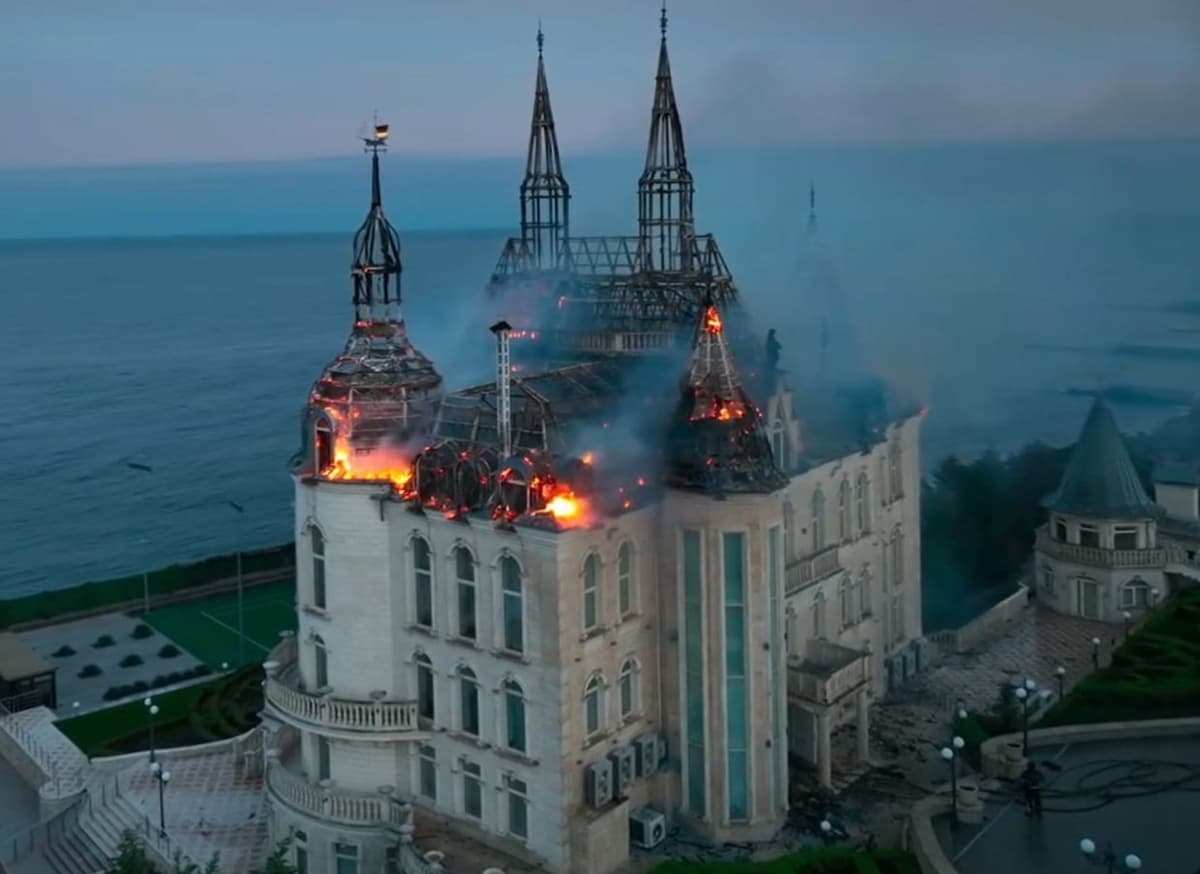 Одессага ракета зарбаси. Яраланганлар орасида Сергей Кивалов ҳам бор — руслар шаҳарга уни раҳбар қилишни мўлжаллаганди