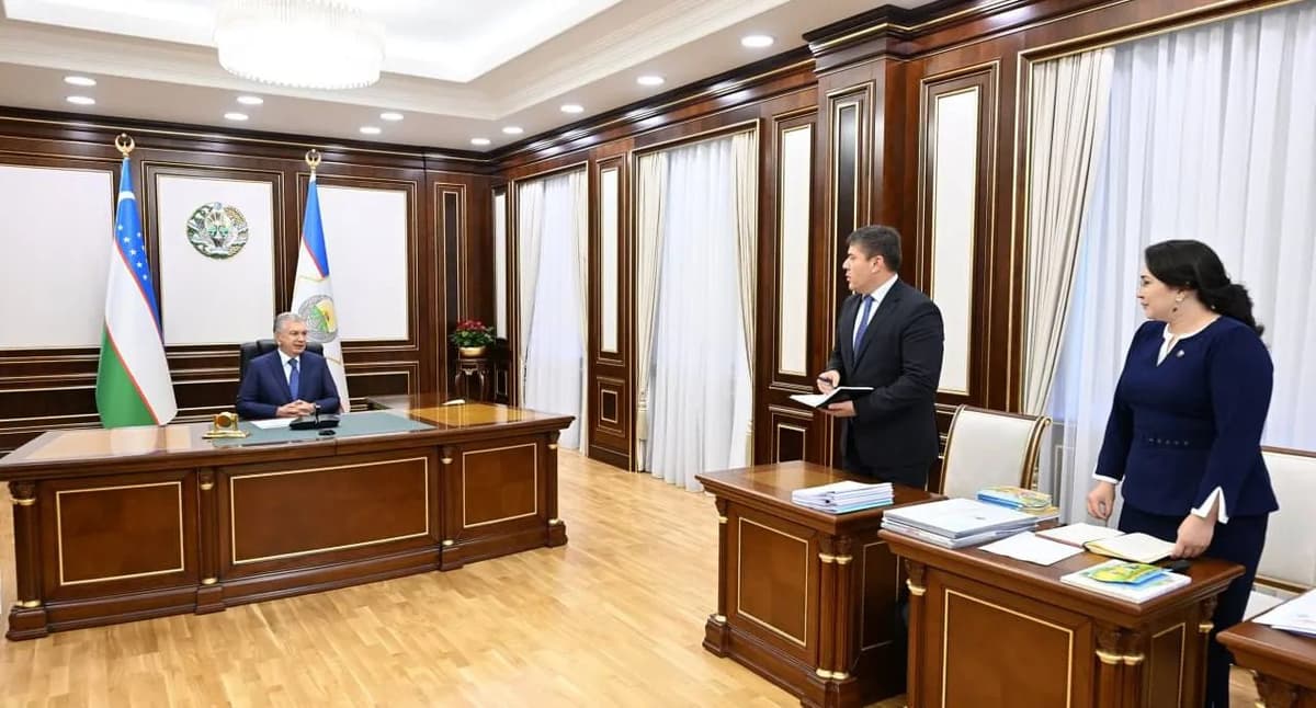 President Mirziyoyev gets acquainted with proposals to improve quality of education