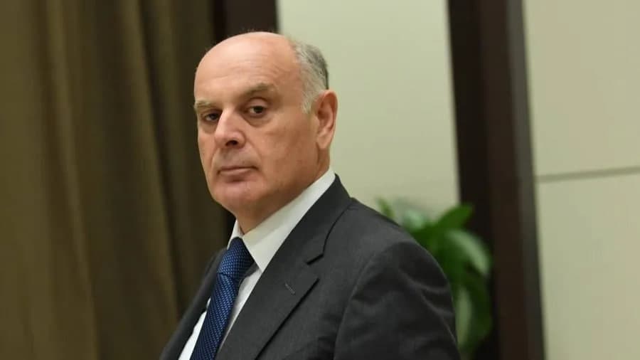Президент Абхазии подал заявление об отставке