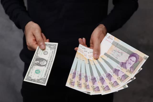 Eron valutasi rekord darajada quladi