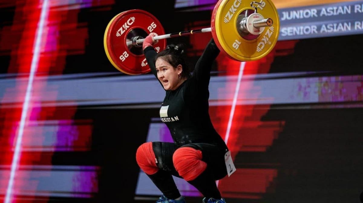 Тяжелоатлетка Нигора Сувонова стала чемпионкой Азии
