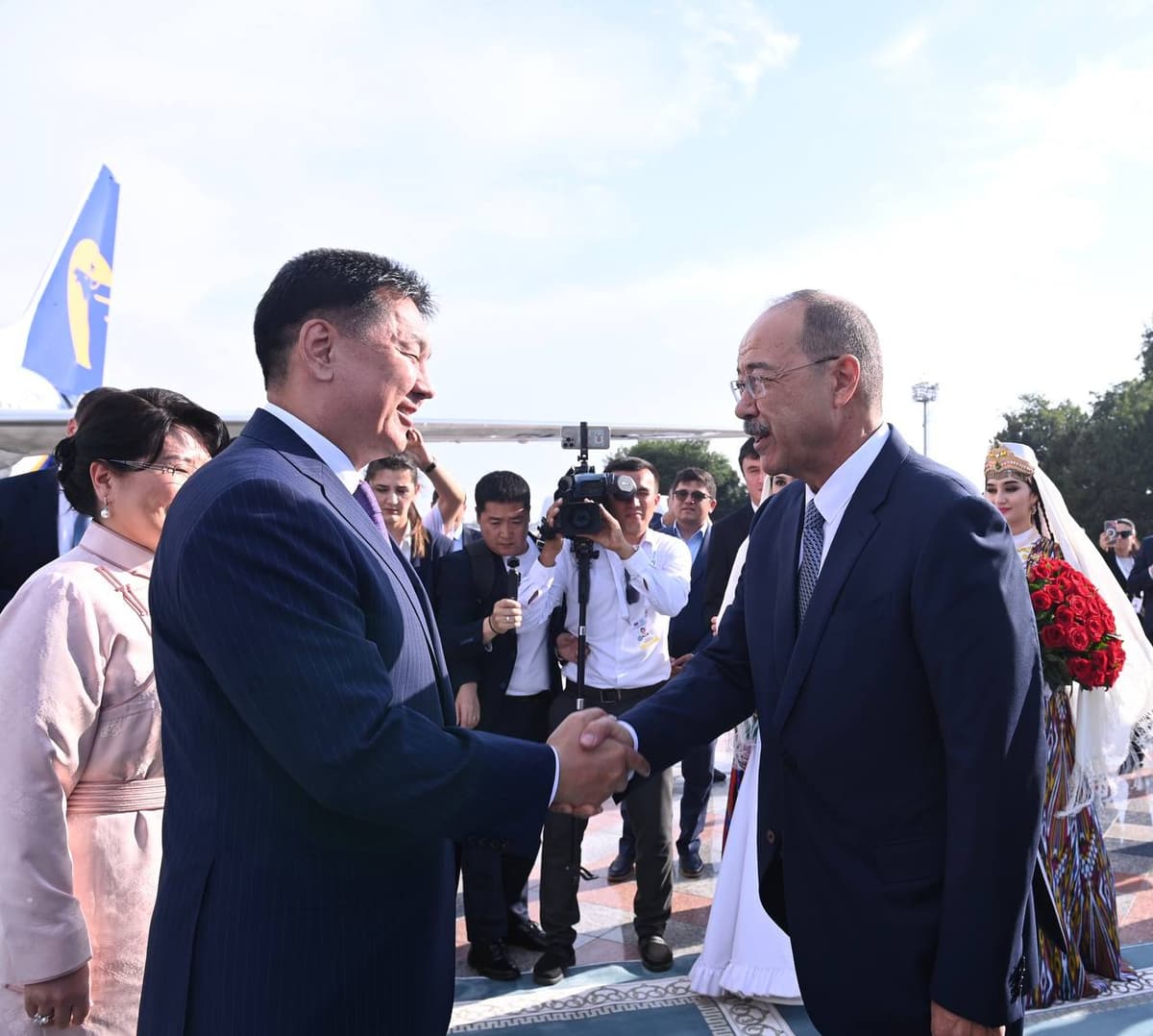 President of Mongolia arrives in Tashkent