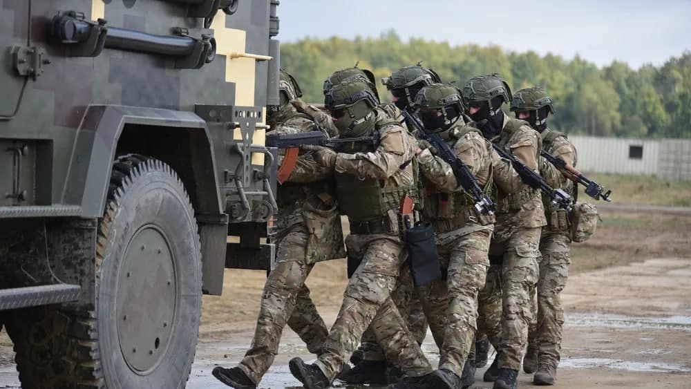 Polsha TIV rahbari NATO askarlari «allaqachon Ukrainada borligi» haqida aytdi