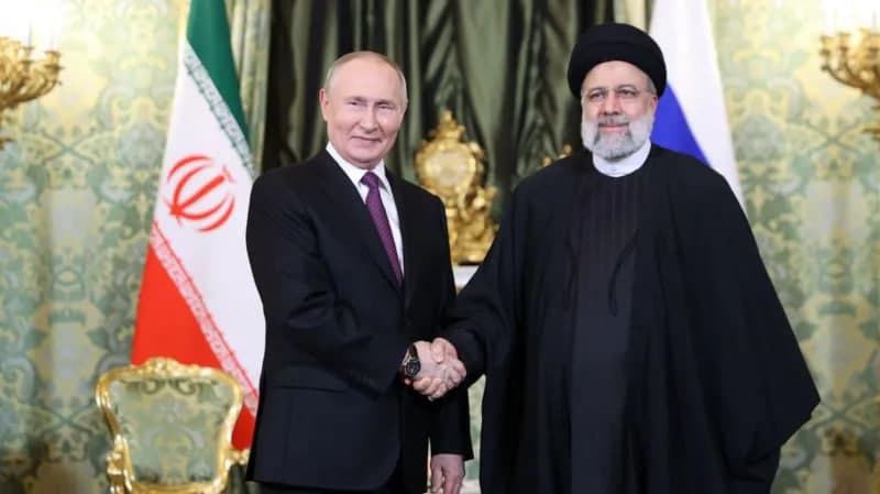 «U Kremlga o‘zini o‘zi taklif qilgan»: Raisiyning Moskvaga kutilmagan tashrifi haqida nimalar deyishmoqda?