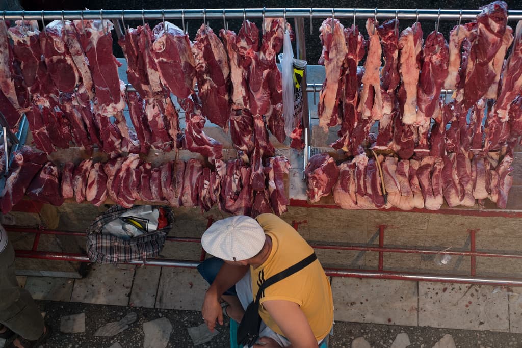 Kyrgyzstan temporarily bans meat exports due to rising demand from Uzbekistan