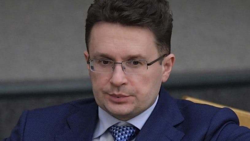 Rossiyada eng boy deputatning vakolatlari tugatildi