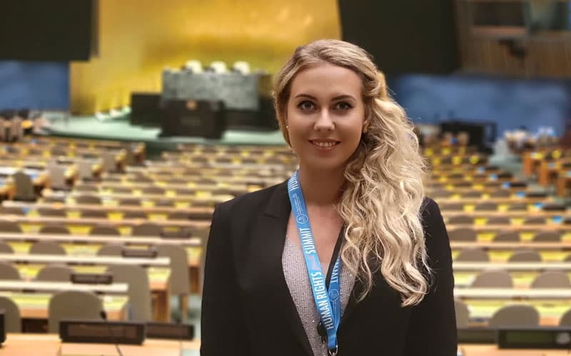 ФТБ АҚШда яшовчи россиялик аёлни ФСБ билан ҳамкорликда айбламоқда