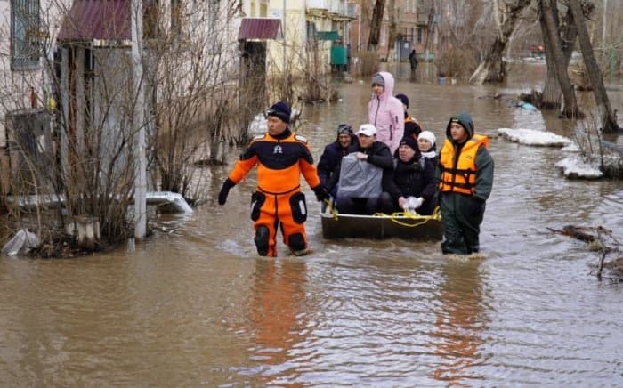 Qozog‘istonda 4 mingga yaqin turar joy toshqinlar tufayli suv ostida qoldi